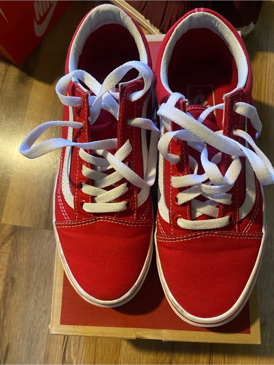 Vans Shoes - Red Canvas old skool vans women’s 6.5 men’s 5